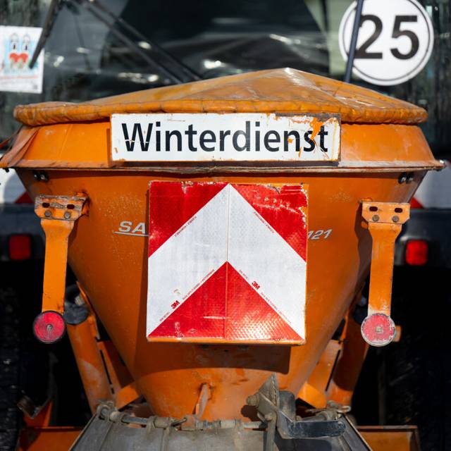 Schneeräumfahrzeug vom Winterdienst