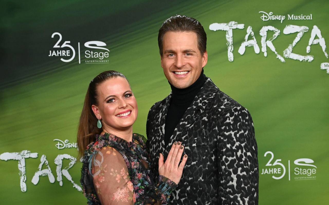 Alexander Klaws mit seiner Ehefrau Nadja Scheiwiller