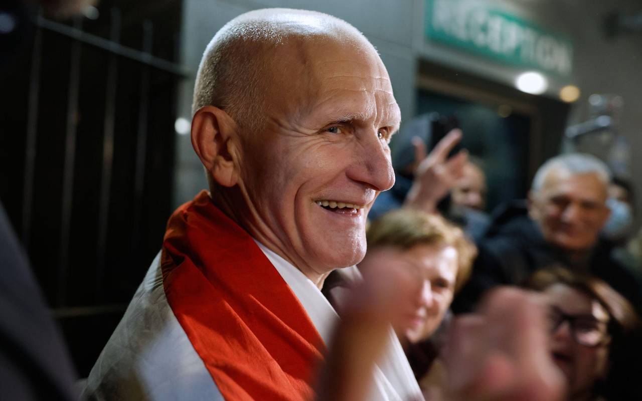 Belarus lässt 123 politische Gefangene frei