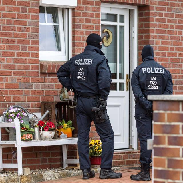 Rechte Terrorzelle? Junge Verdächtige angeklagt