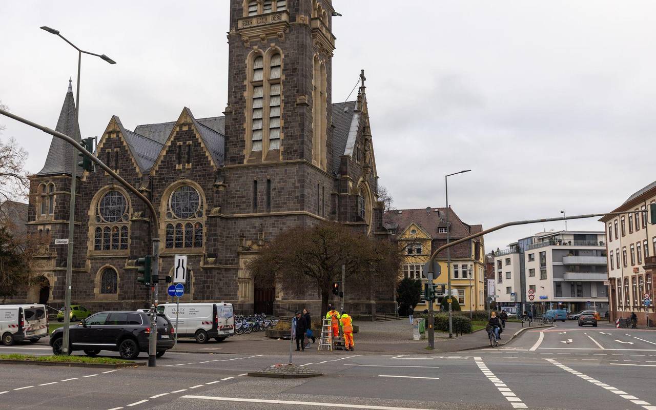 Mann verletzt mit Auto in Gießen mehrere Menschen