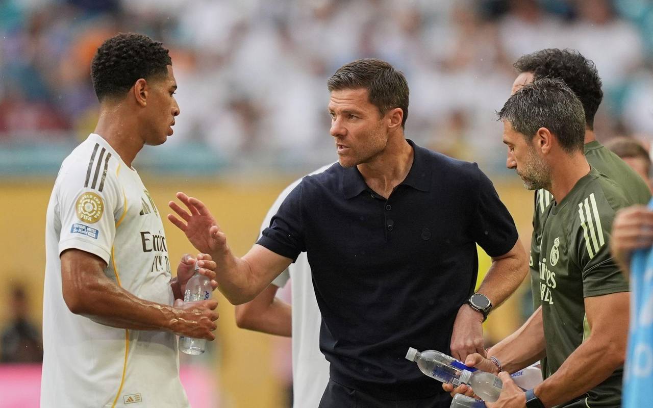 Jude Bellingham und Xabi Alonso