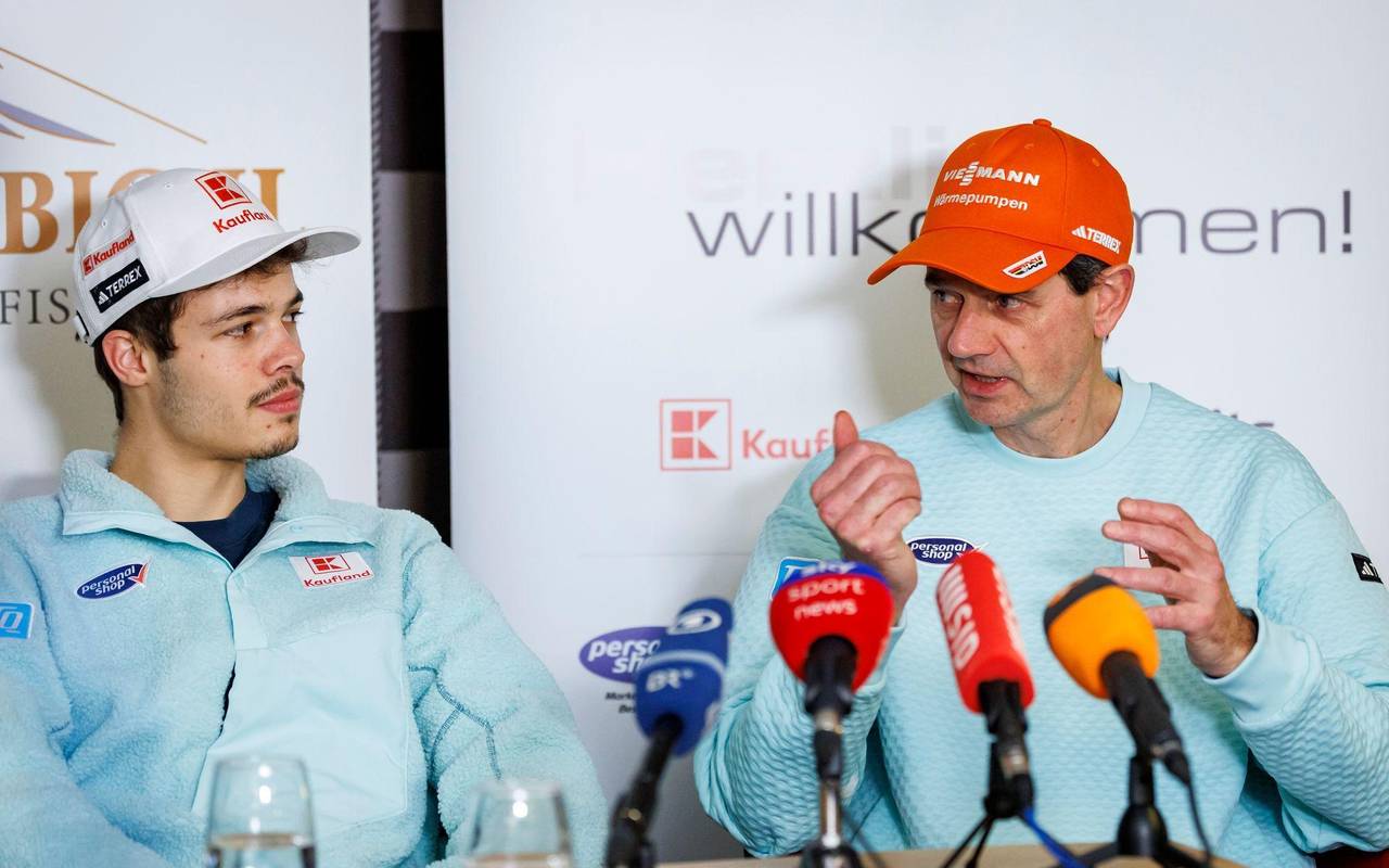 Philipp Raimund (l) und Stefan Horngacher