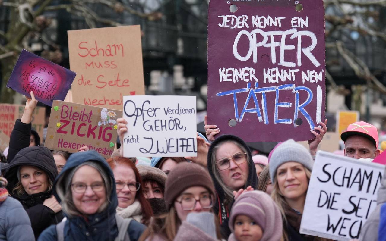 Demonstration gegen sexualisierte Gewalt gegen Frauen