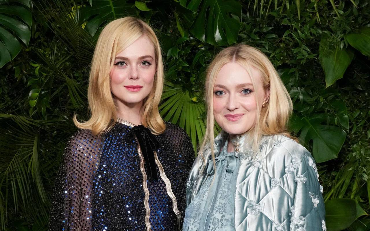 Elle Fanning (links) und Dakota Fanning