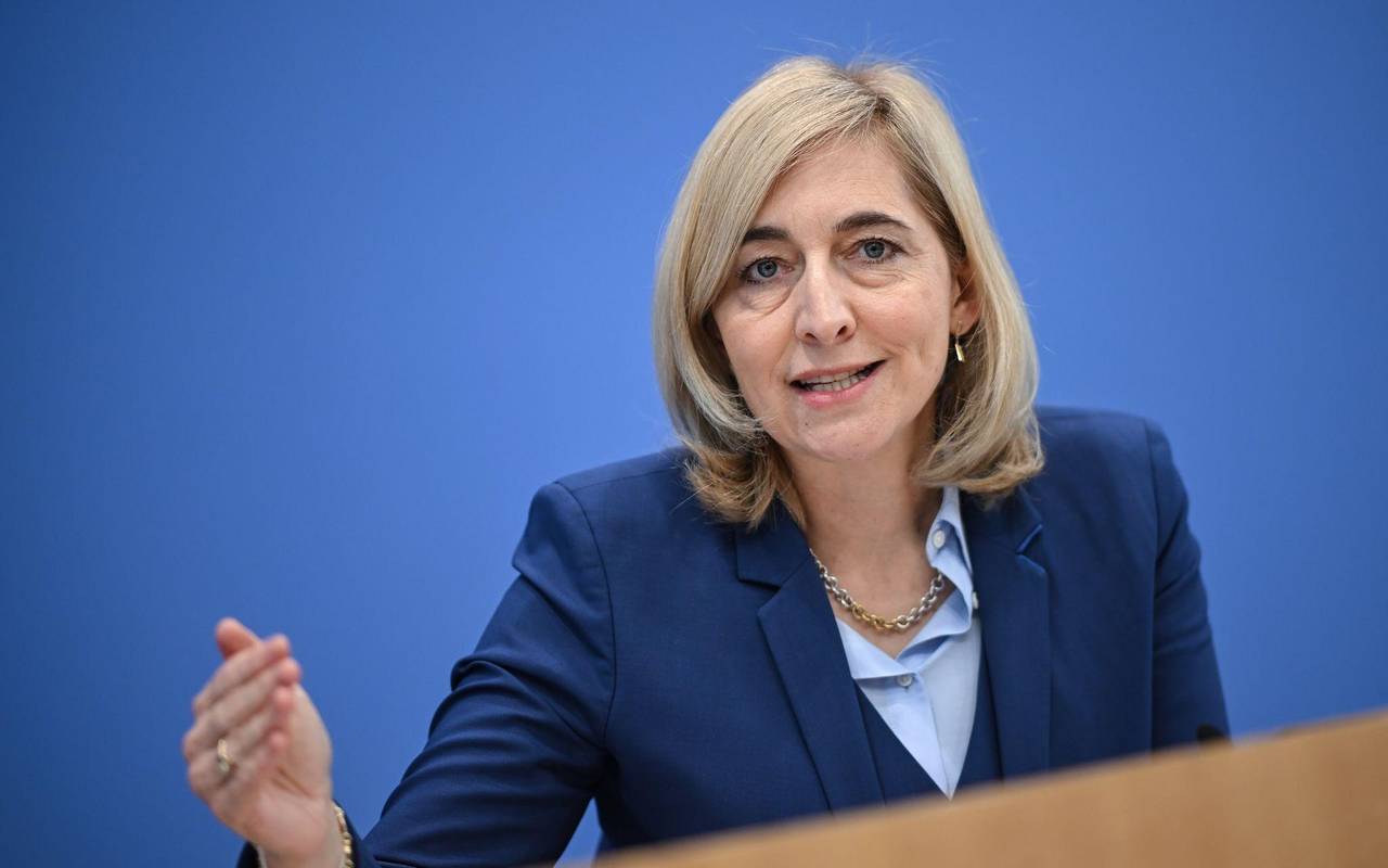 Bundesgesundheitsministerin Nina Warken