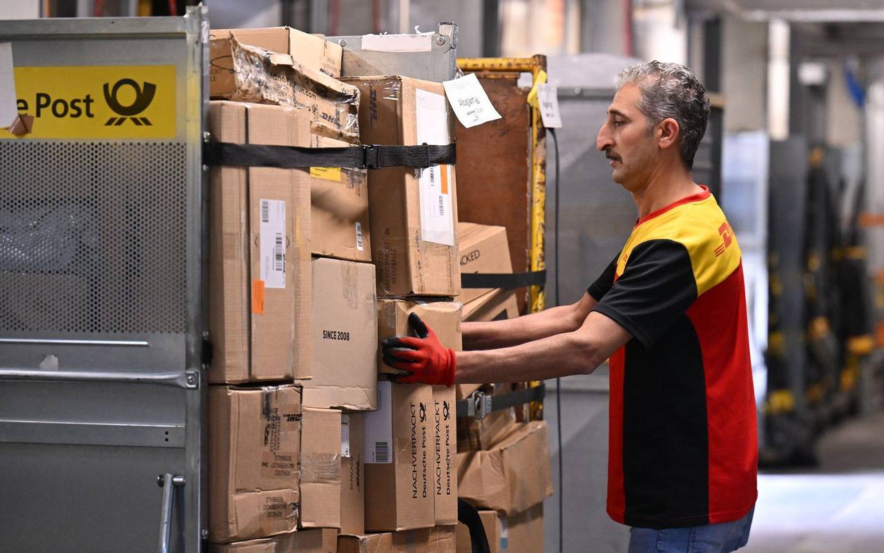 Arbeitnehmer aus Syrien bei DHL