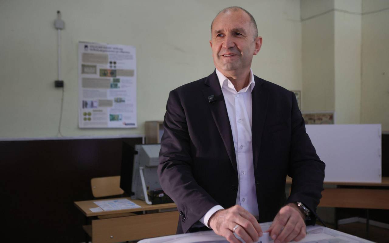Wahlkommission: Ex-Staatschef Radew siegt klar in Bulgarien