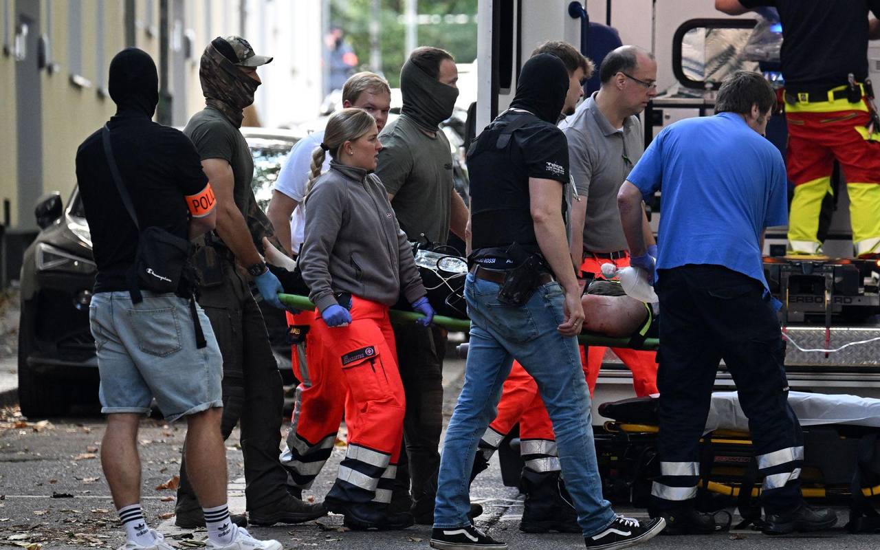 Großer Polizeieinsatz an Berufskolleg in Essen