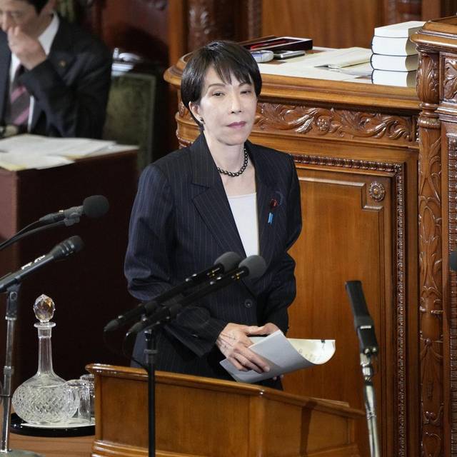 Japans Ministerpräsidentin Takaichi im Parlament