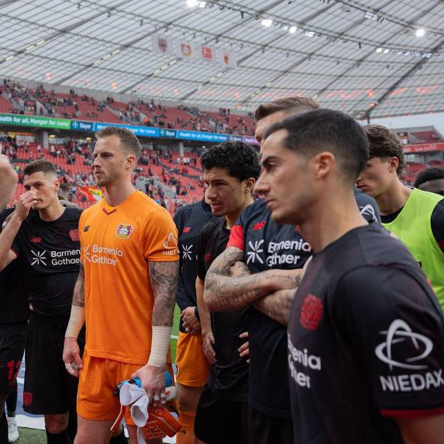 Die Leverkusener werden von ihren Fans eingeschworen.