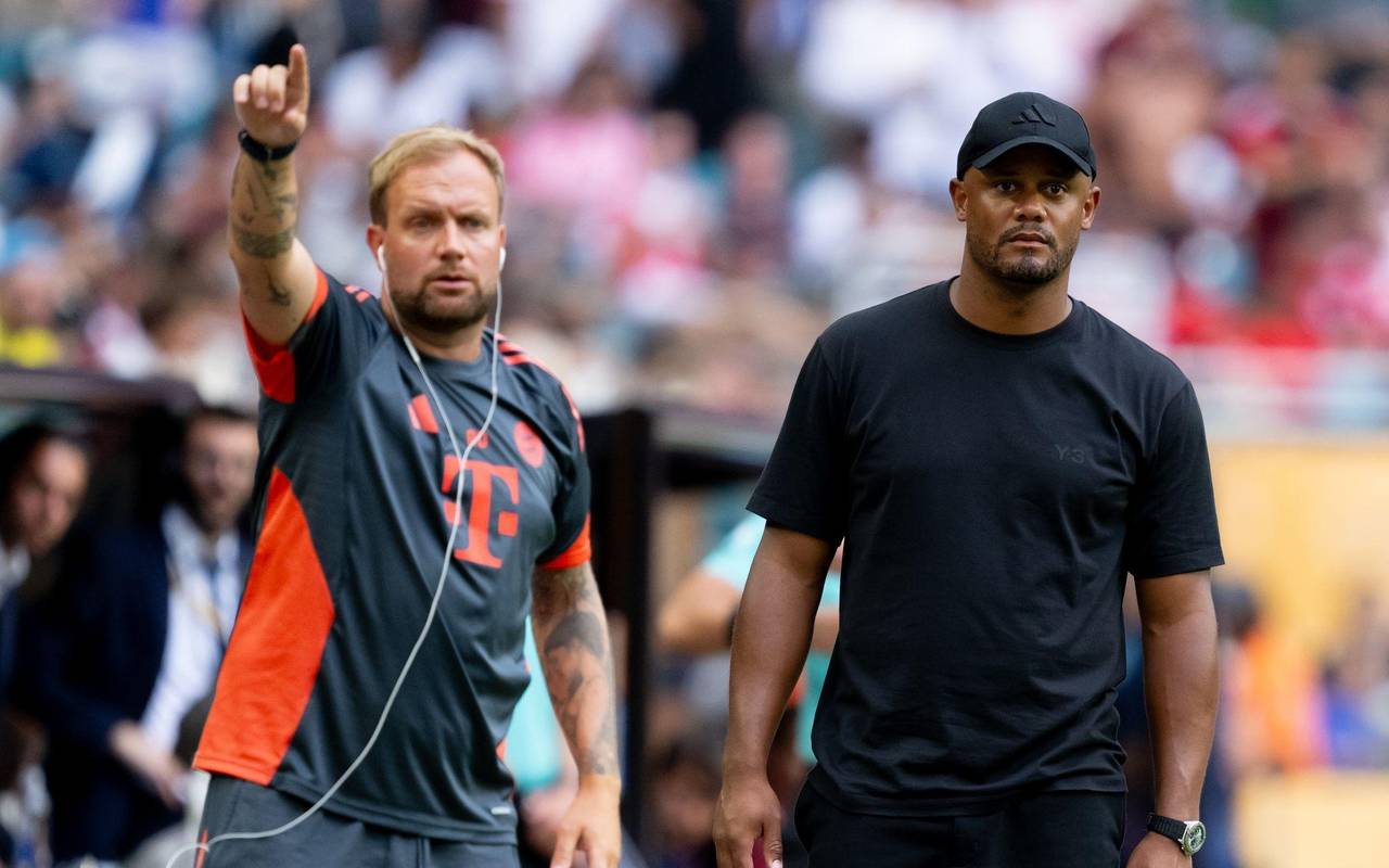 Aaron Danks (l) und Vincent Kompany