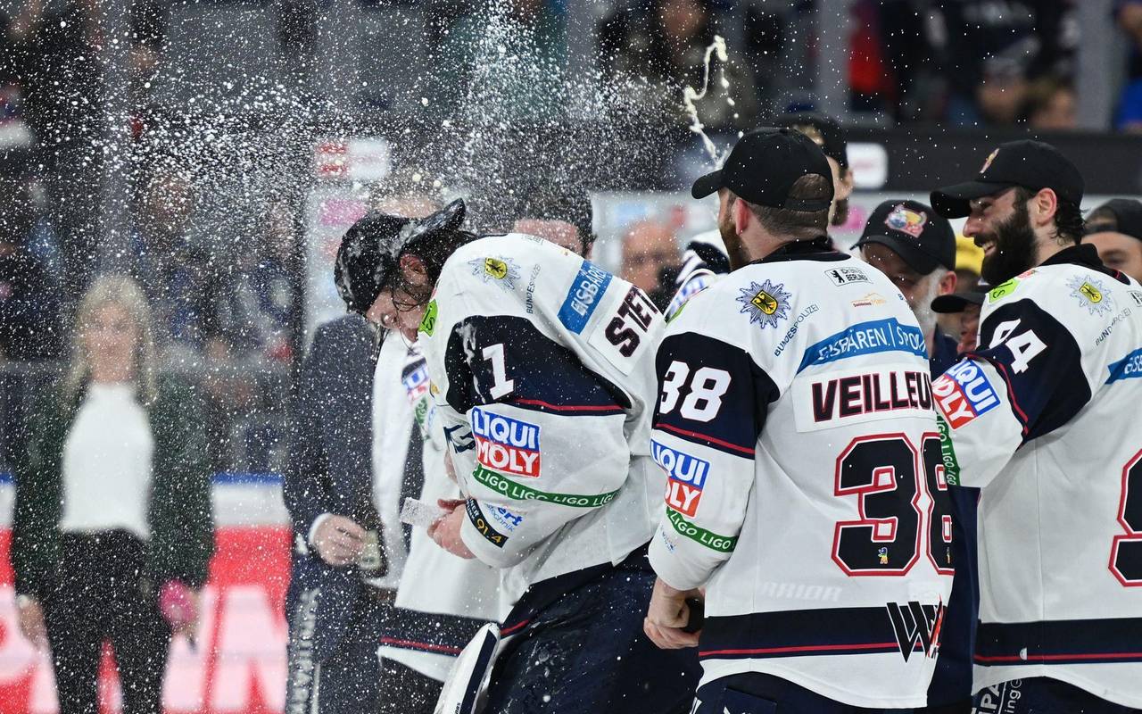 Adler Mannheim - Eisbären Berlin
