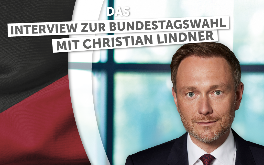 Christian Lindner, Spitzenkandidat der FDP, blickt in die Kamera.