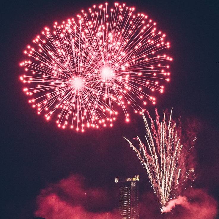 Letztes Rhein in Flammen in Bonner Rheinaue: Tausende feiern Abschied mit Feuerwerk und Drohnenshow — image 2