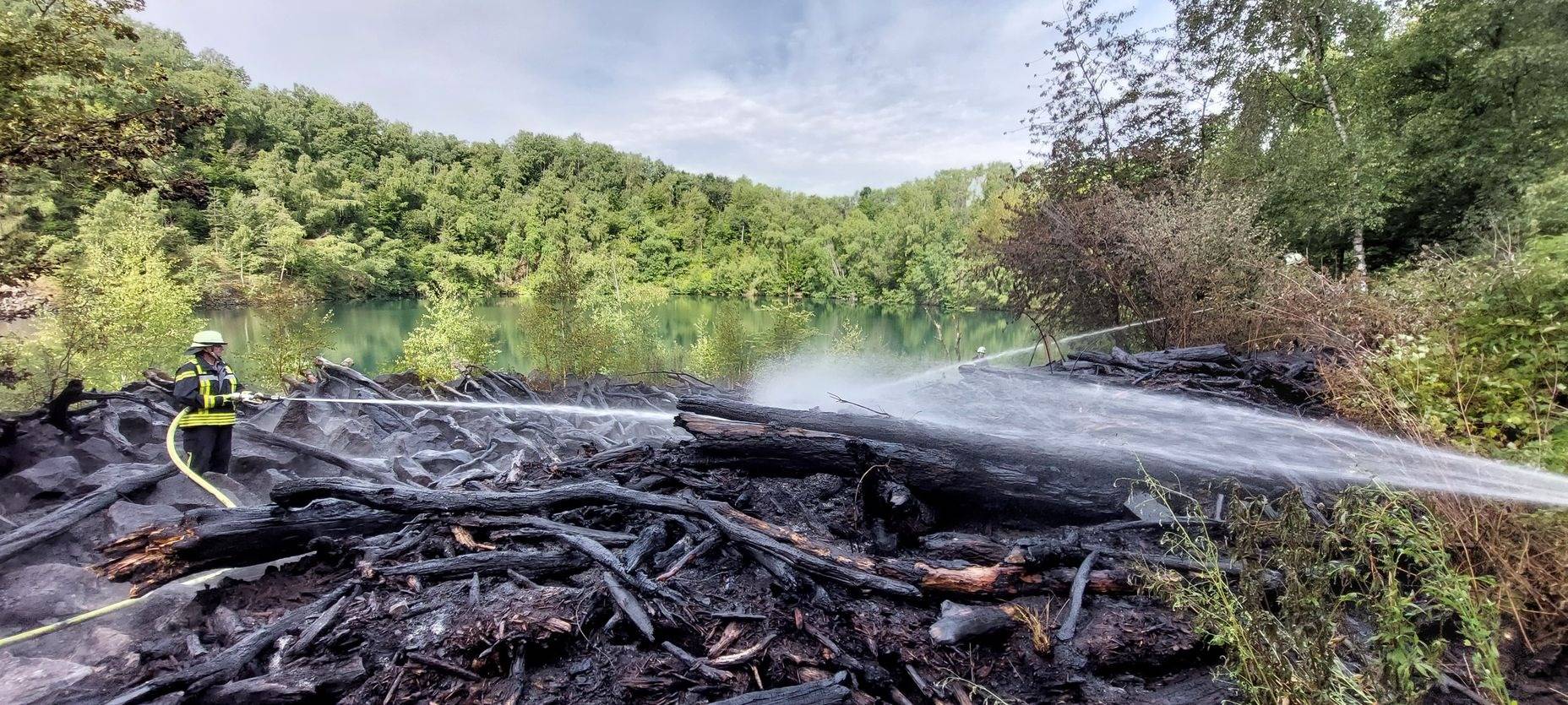 Vegetationsbrand im Naturschutzgebiet Eudenberg