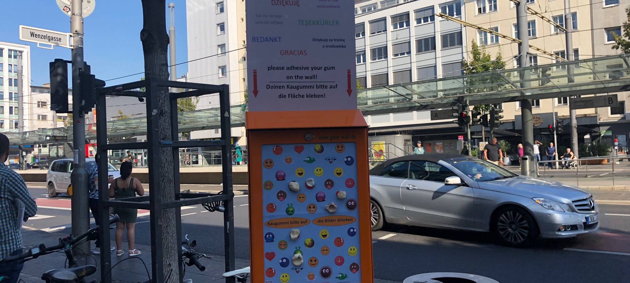 Stadt Bonn baut Gum-Walls auf