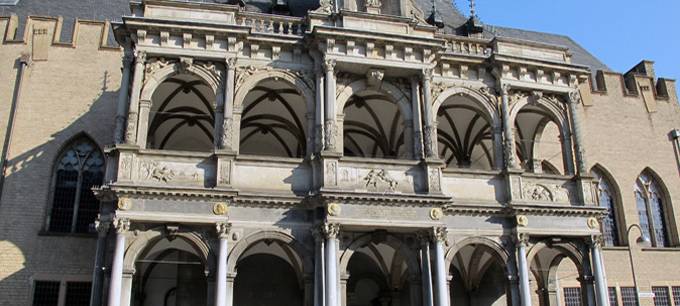 Bombendrohung am Kölner Rathaus