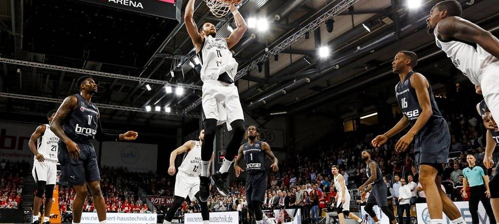 Basketball: Neuer Spieler, niedrigeres Budget
