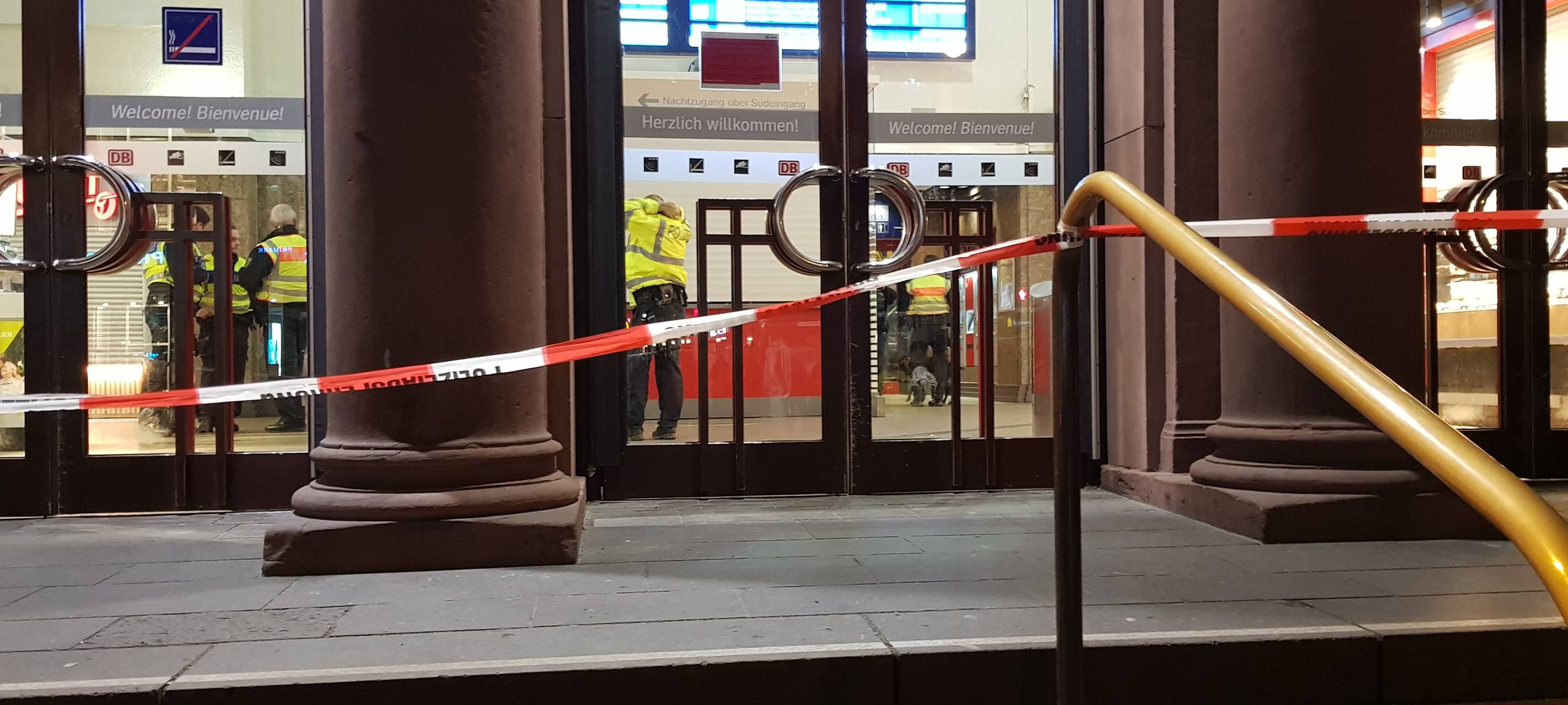 Zehn Hinweise wegen telefonischer Bombendrohung