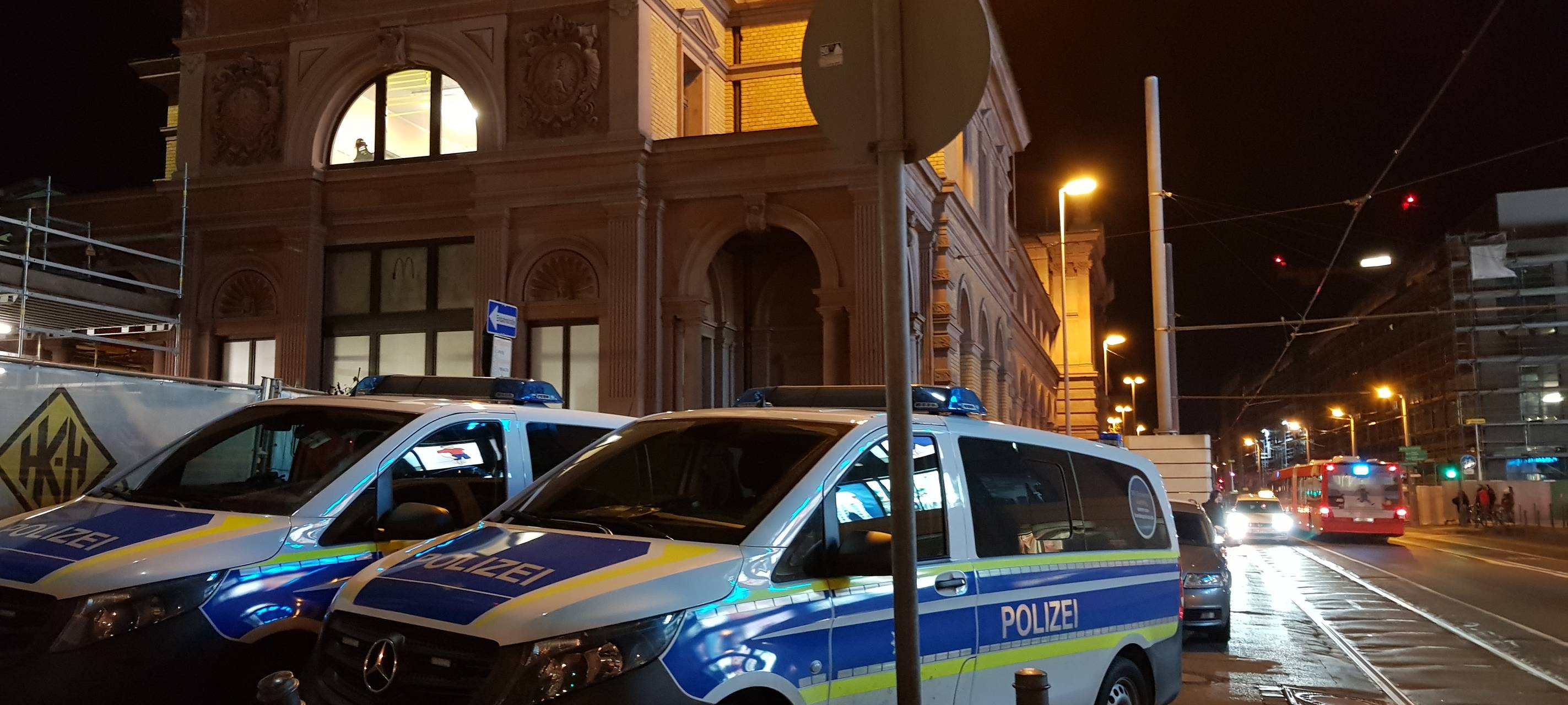 Erste Bilanz zur Messerverbotszone am Bonner Hauptbahnhof