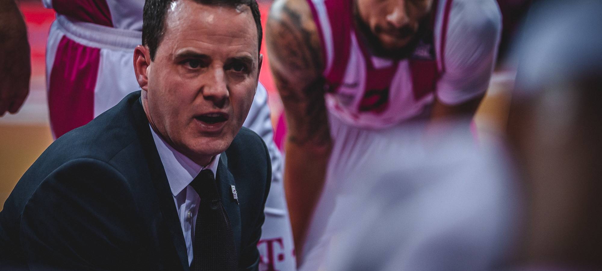 Giessen beim Karnevalsspiel der Baskets