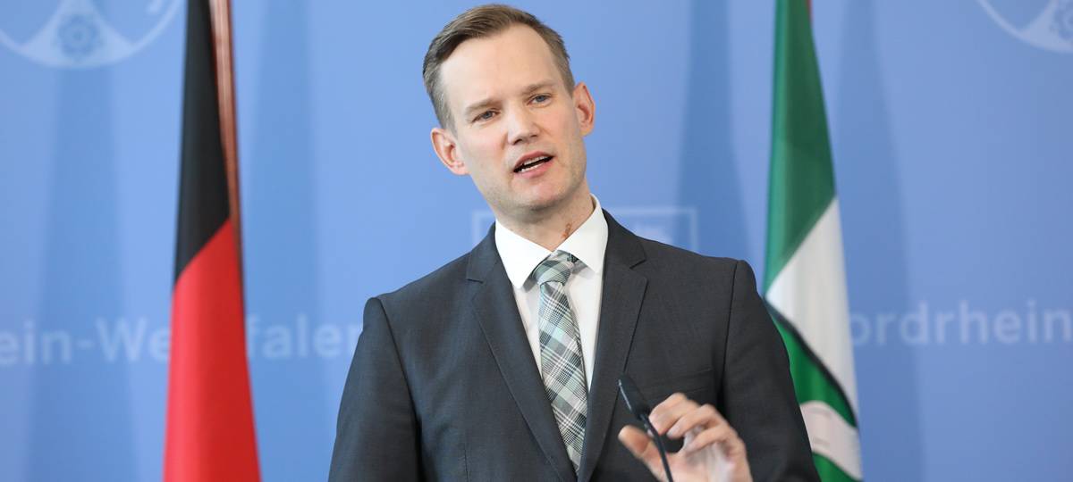 Corona und die WM: Bonner Virologe Streeck empfiehlt Masken