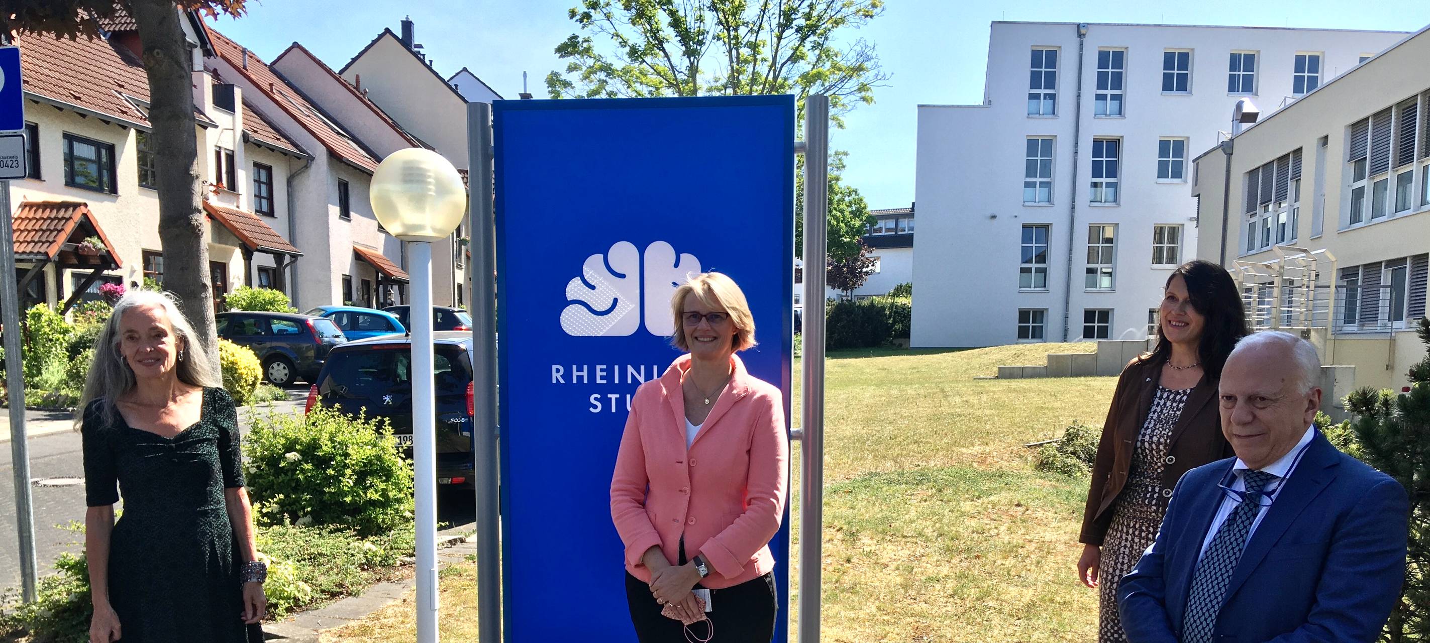 Bildungsministerin Karliczek besucht Rheinland-Studie
