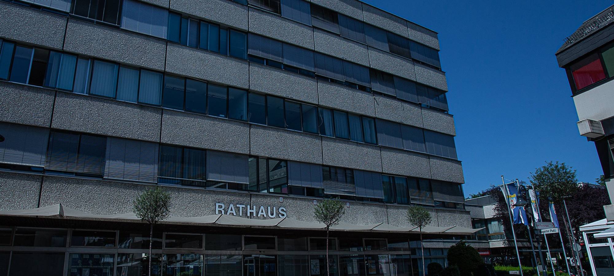 Siegburg: Tödlicher Arbeitsunfall am Rathaus