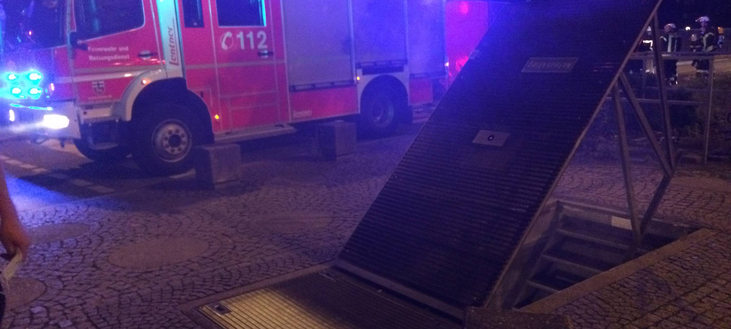 Bonner Feuerwehr führt Übungen durch - Spreizgerät geklaut
