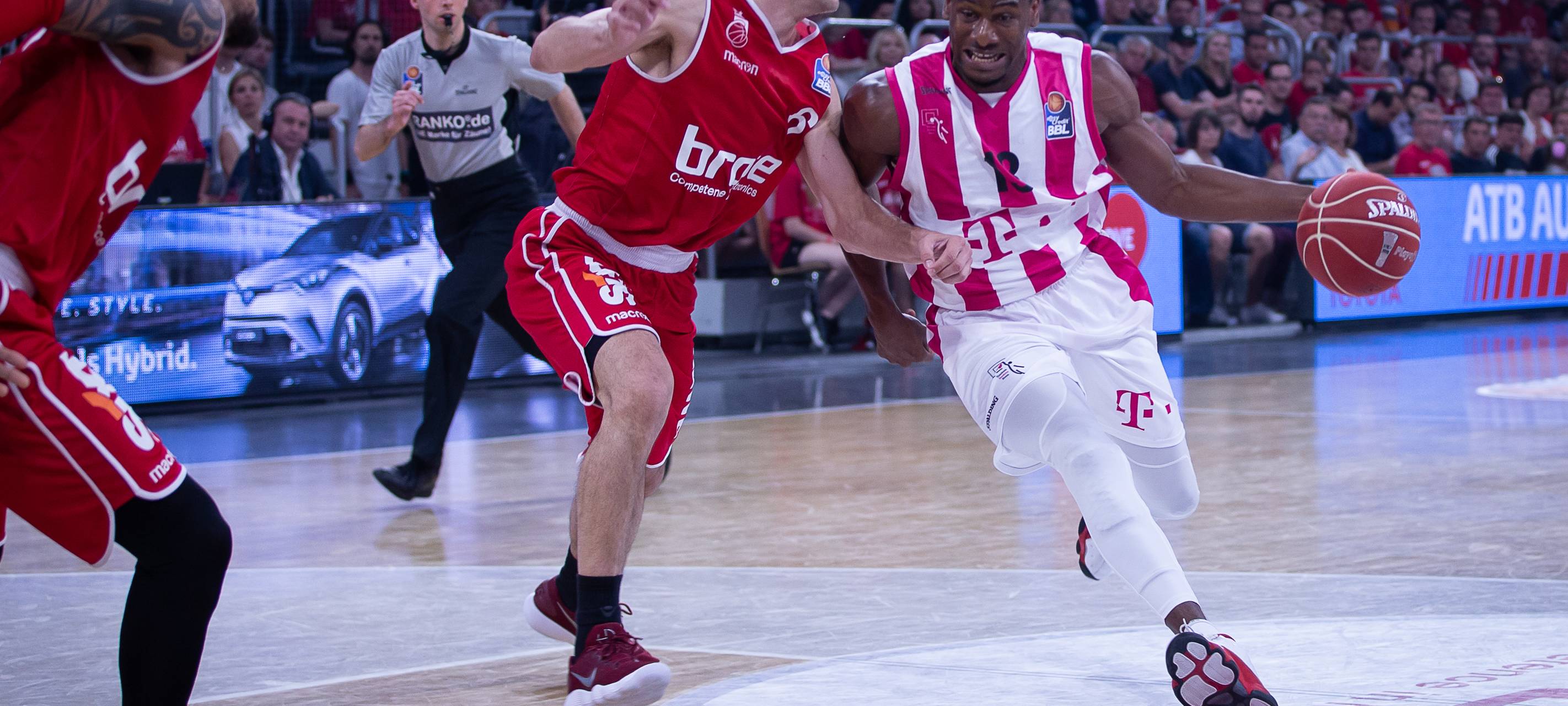 Telekom Baskets sind in Venedig zu Gast
