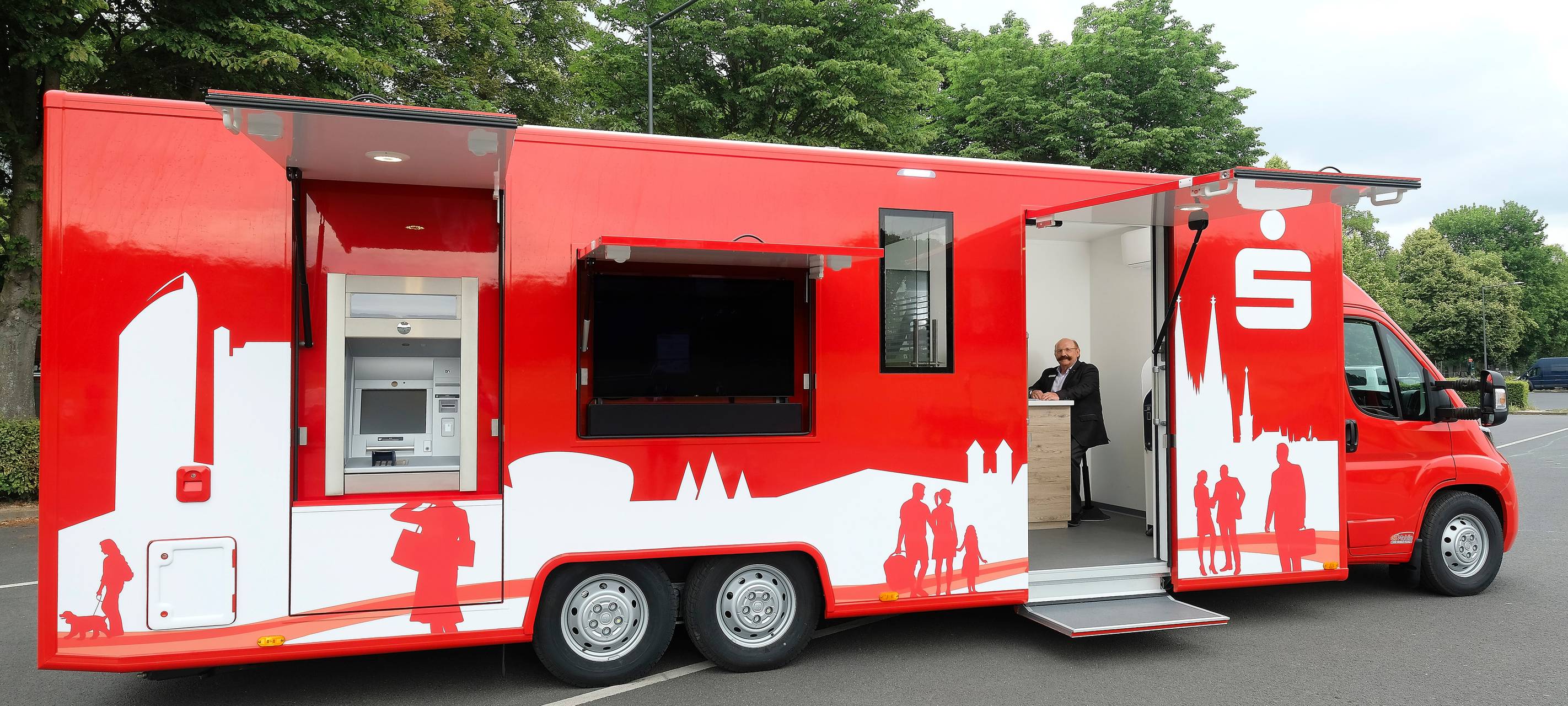 Sparkasse Köln/Bonn schließt Filialen und setzt auf Busse