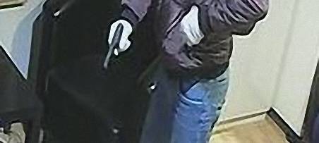 Foto-Fahndung nach Überfall auf Juweliergeschäft in Siegburg
