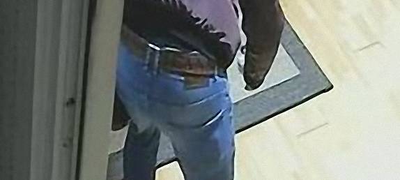 Foto-Fahndung nach Überfall auf Juweliergeschäft in Siegburg