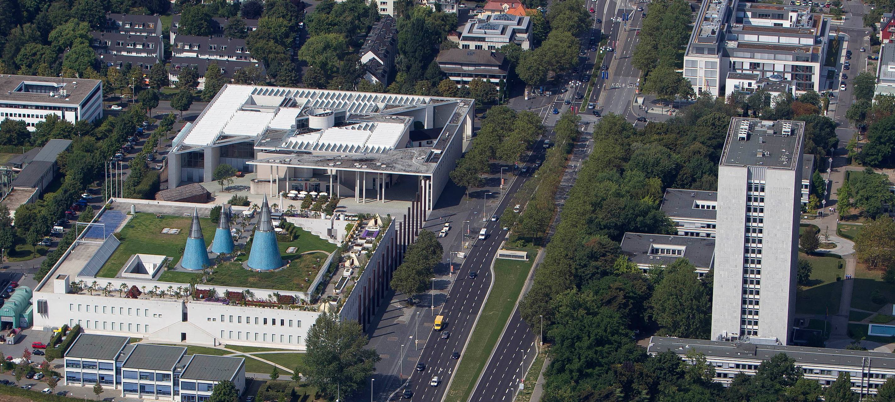B9 gesperrt - große Demo in Bonn