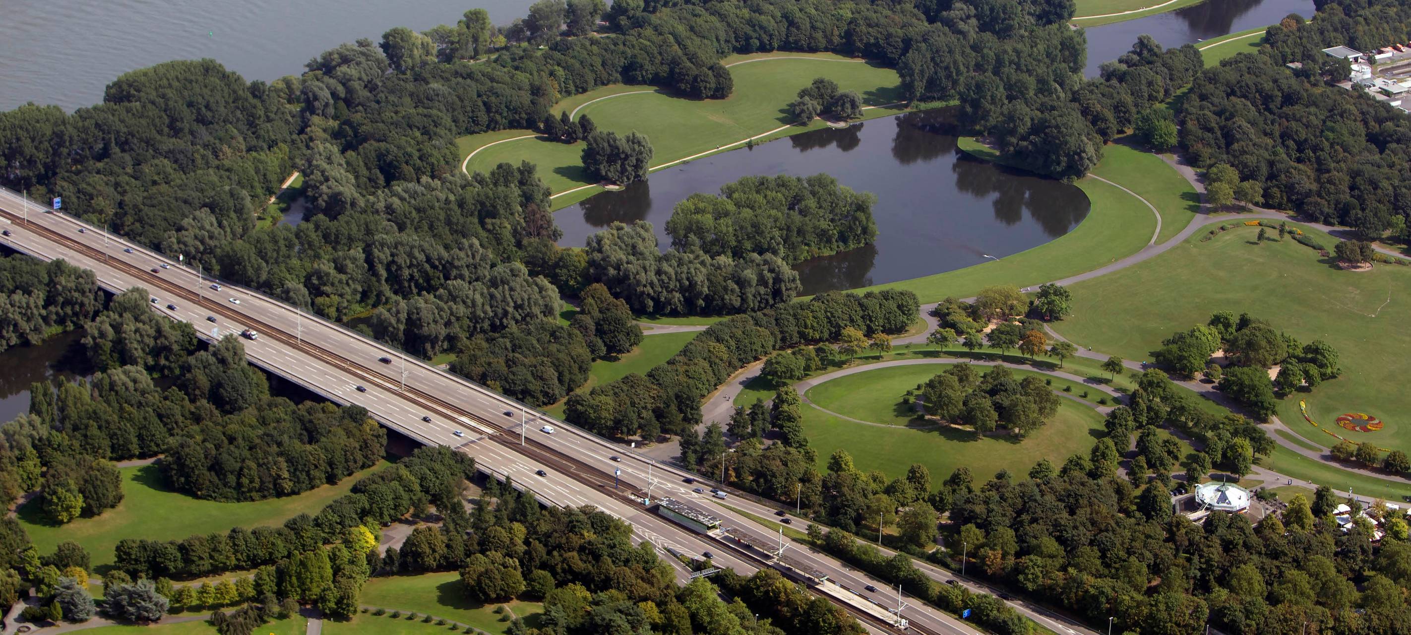 Südbrücke am Wochenende für Autos und Bahnen gesperrt