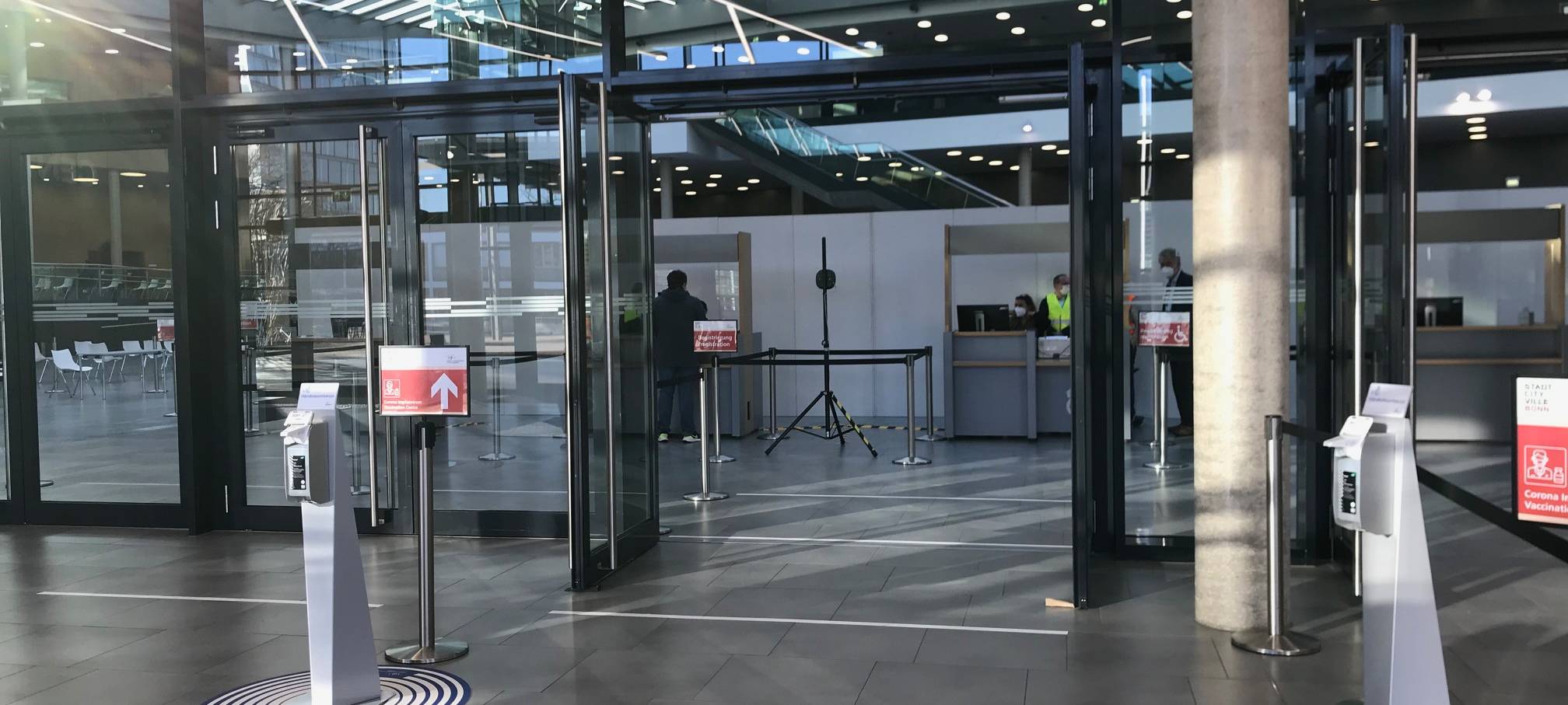 Corona-Impfzentrum in Bonn probt Abläufe