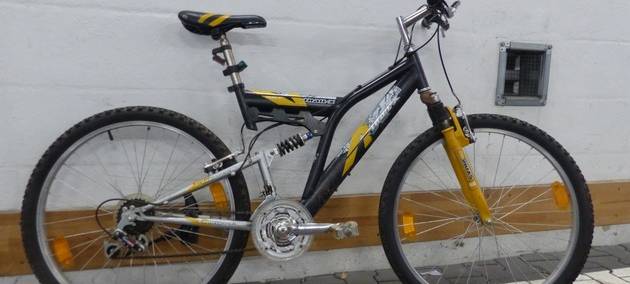 Wer kennt dieses Fahrrad? - Hinweise an das KK32 unter 0228 15-0.