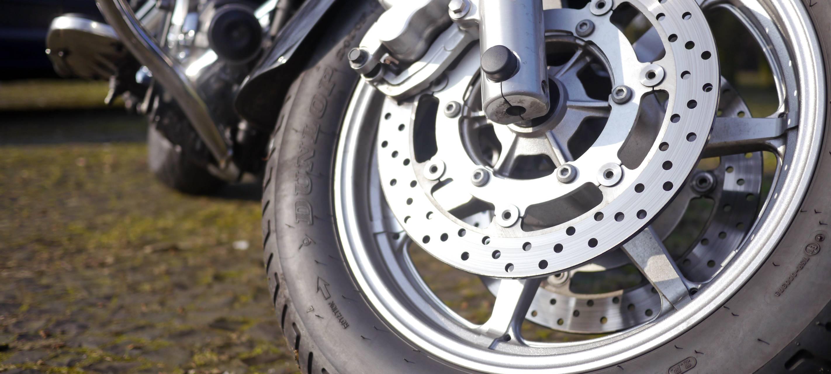 Zwei schwere Motorrad-Unfälle
