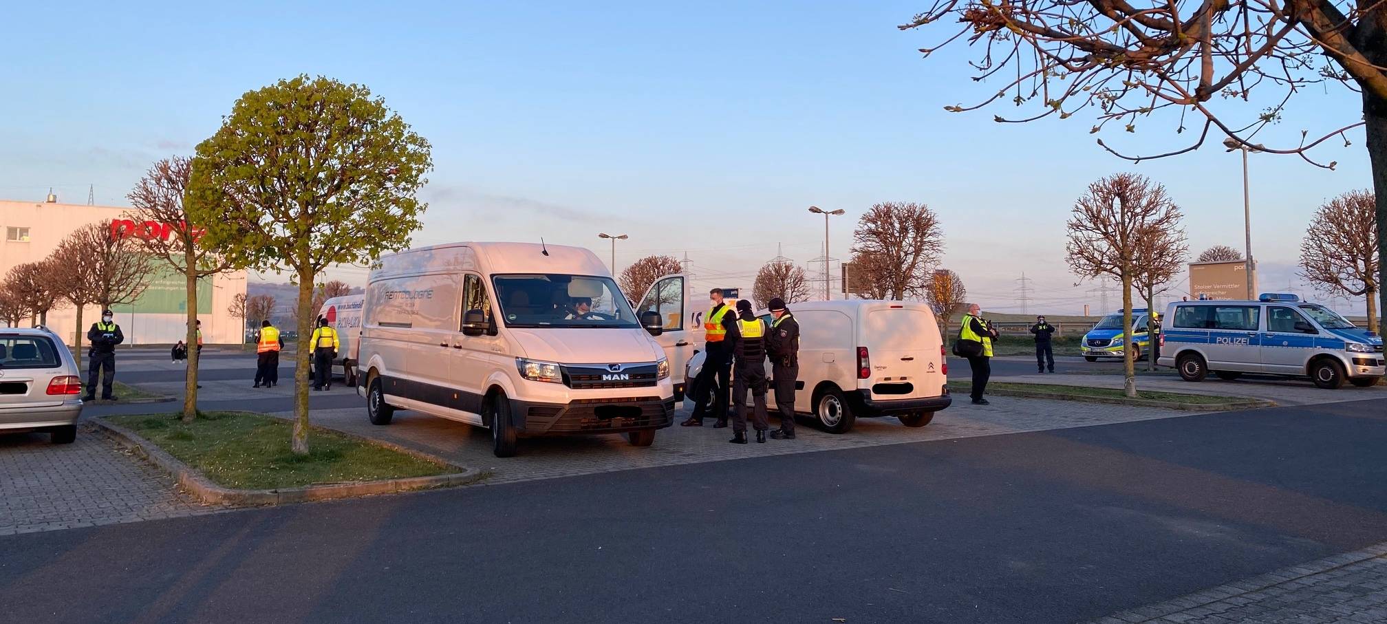Zoll prüft Lieferunternehmen - Kontrollen auch in Troisdorf und Bornheim