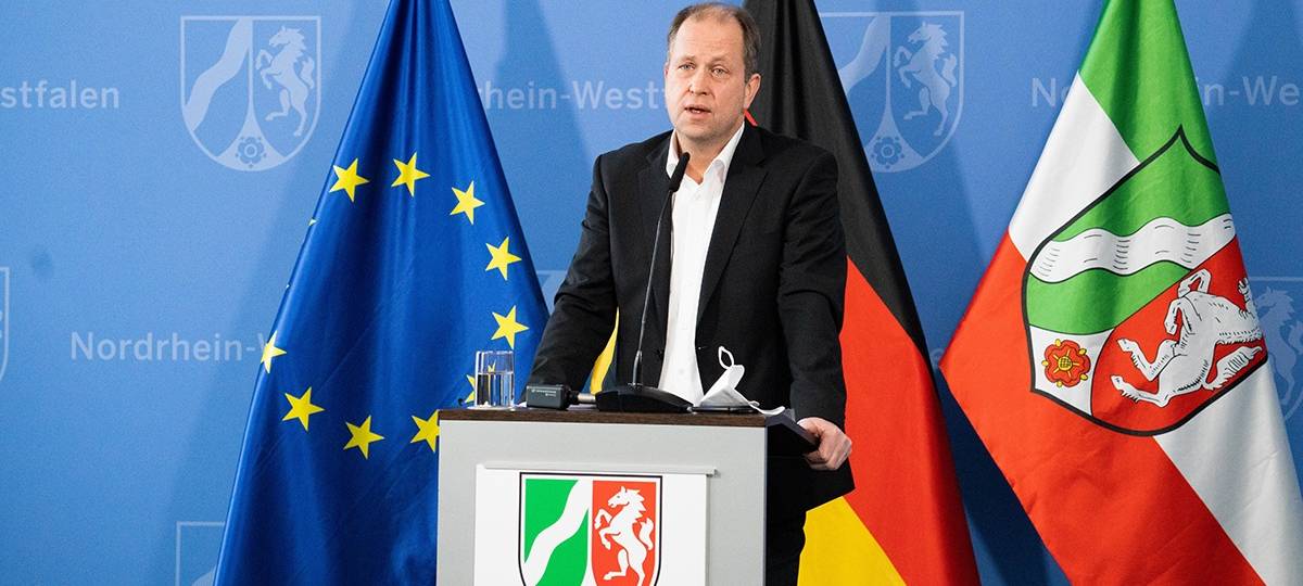 Bonner Stamp für einen Tag Ministerpräsident