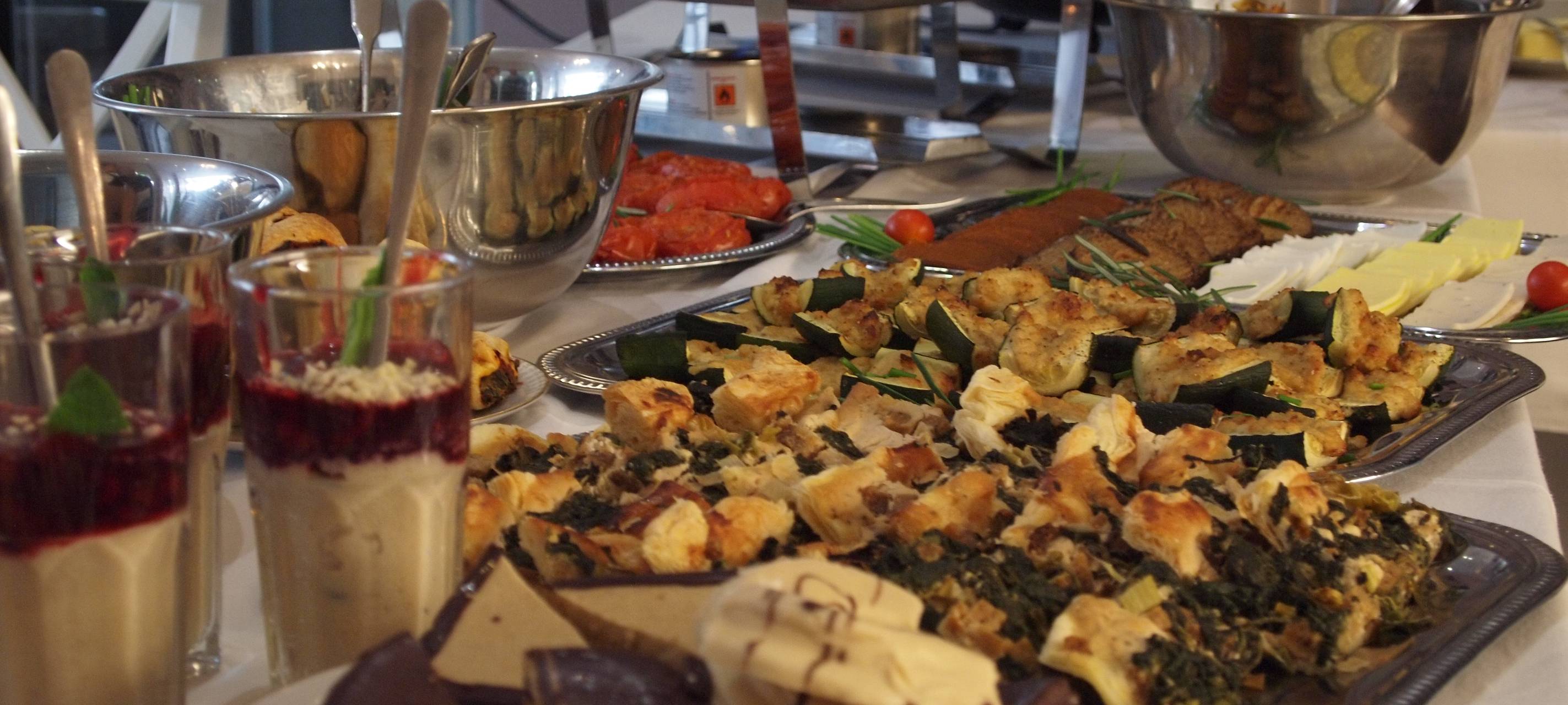 NGG: "Gierige am Buffet sollen extra zahlen"