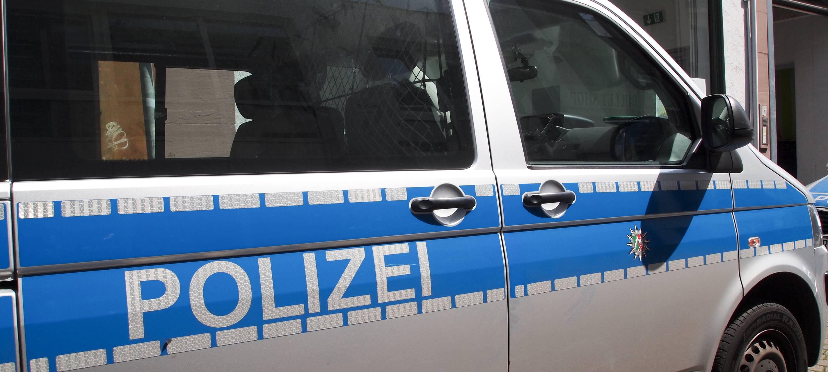 Frau in Rheinbach mit Kopfverletzungen gefunden