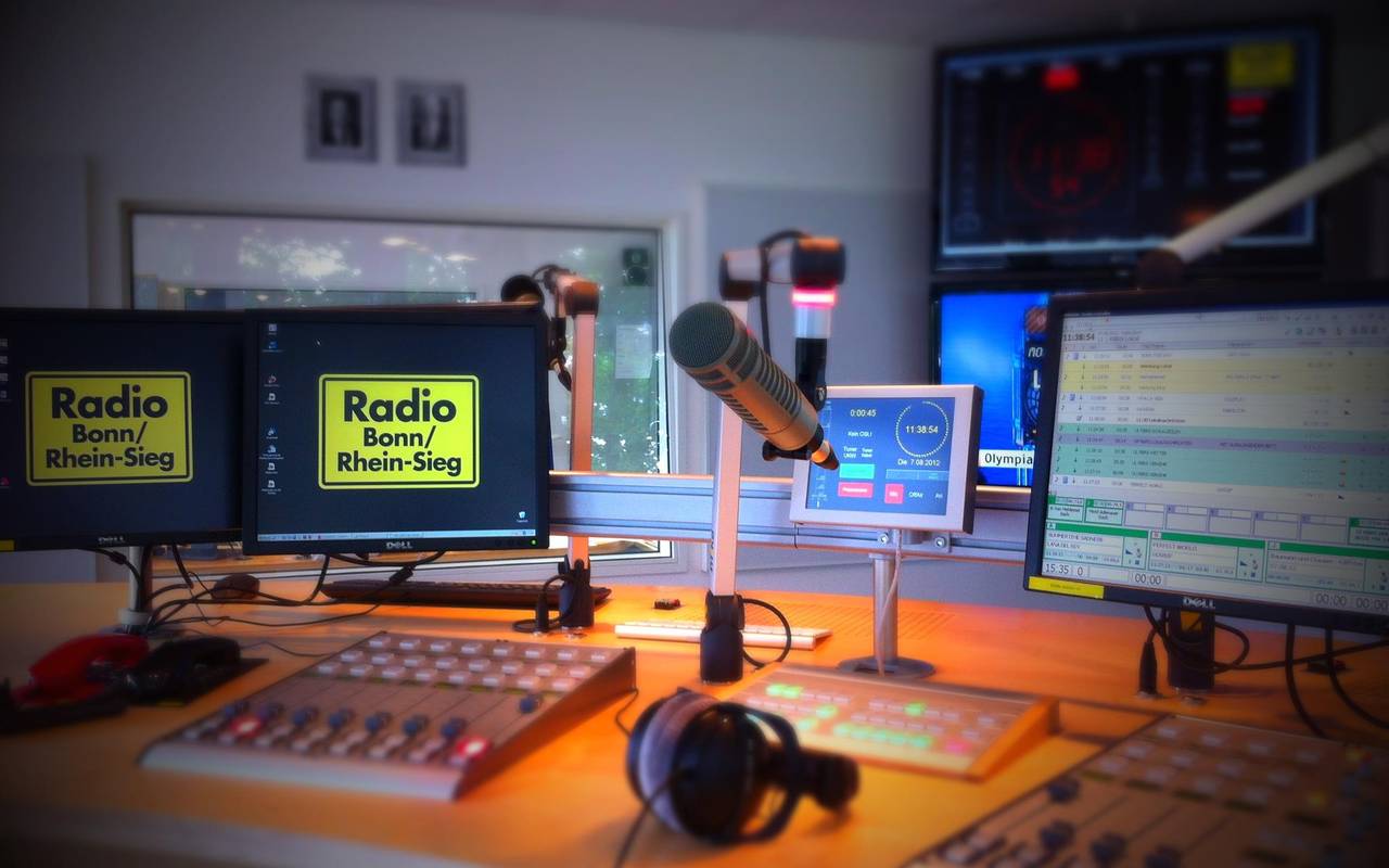 Jetzt wieder möglich Praktikum bei Radio Bonn/RheinSieg! Radio Bonn / RheinSieg Jetzt wieder möglich Praktikum bei Radio Bonn/RheinSieg! Radio Bonn / RheinSieg