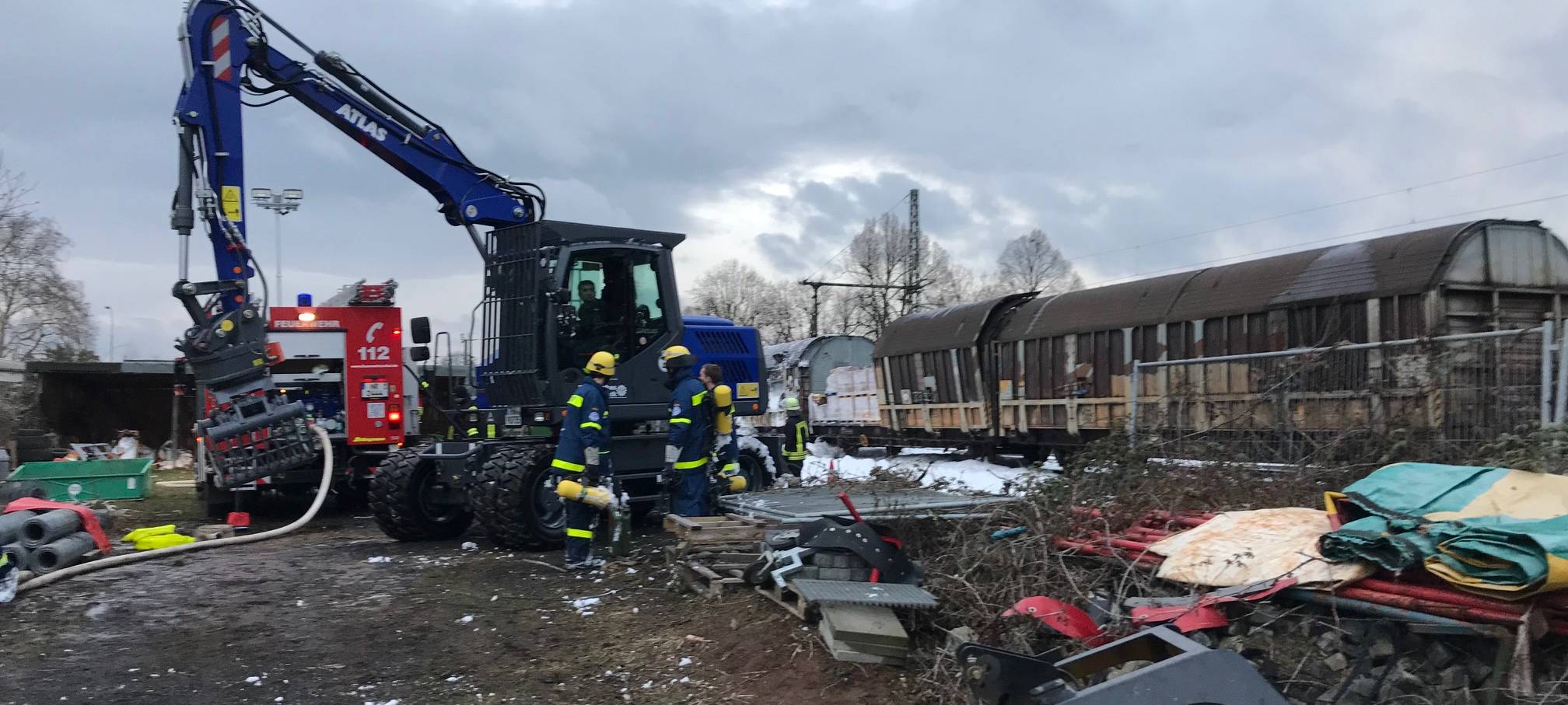 Brennender Güterzug im Bahnhof Unkel