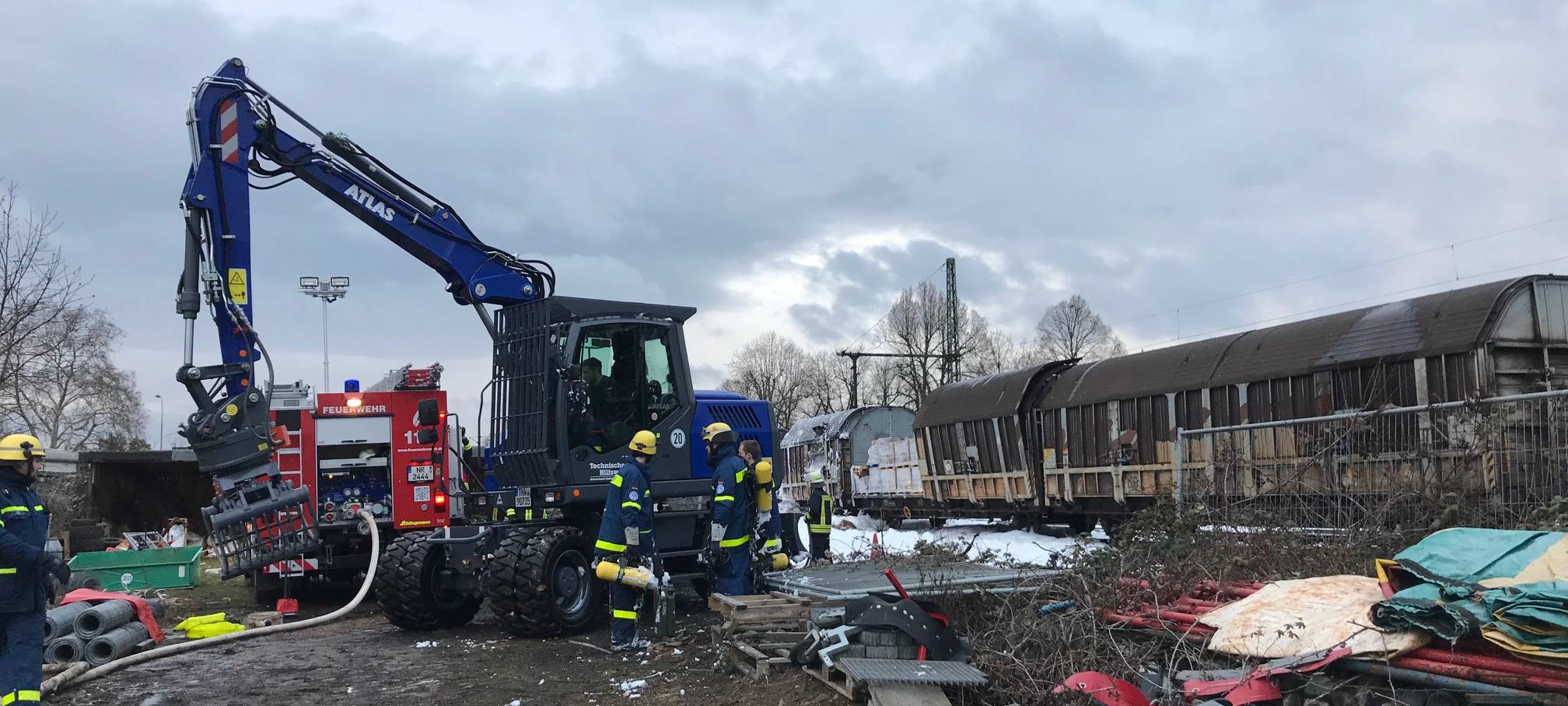 Brennender Güterzug im Bahnhof Unkel