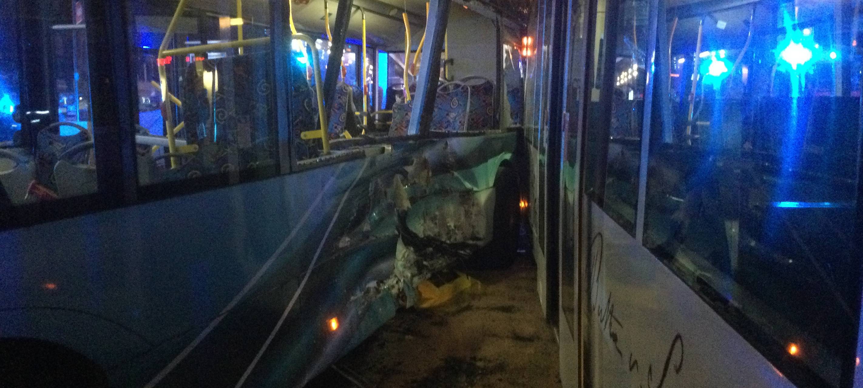 Bonn: Bus und Stadtbahn kollidieren - acht Verletzte