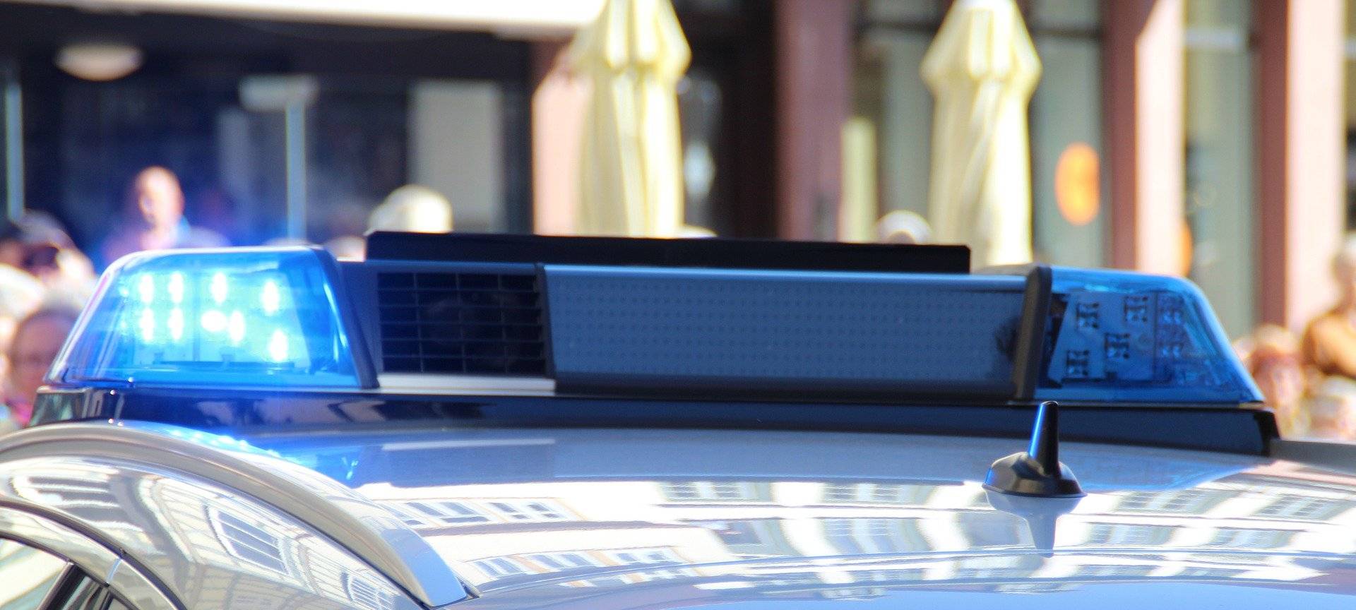 Unbekannte bewerfen Linienbusse in Bonn