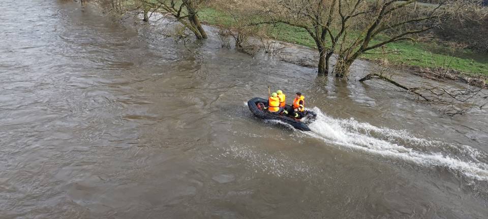 Windeck-Rosbach: Feuerwehr suchte Person in der Sieg
