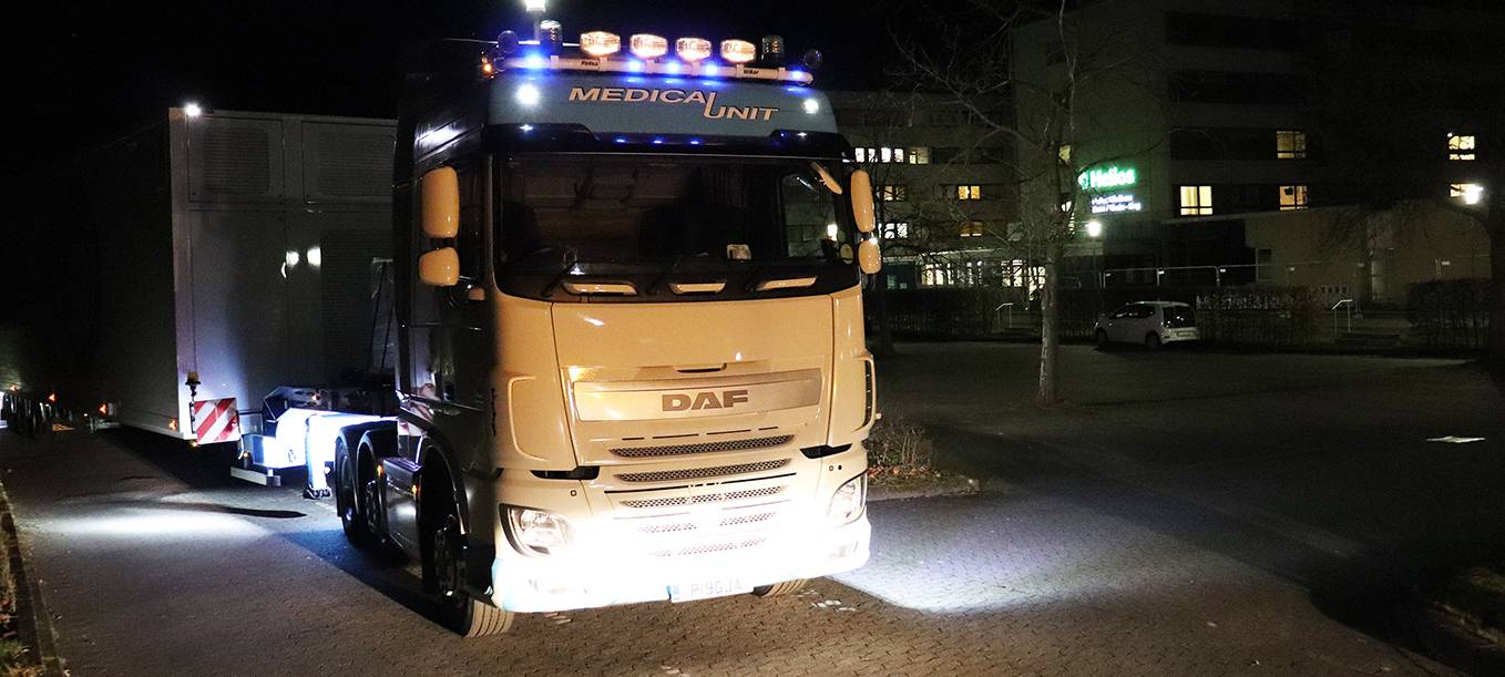 Ein komplettes Labor in einem Container nach Bonn geliefert